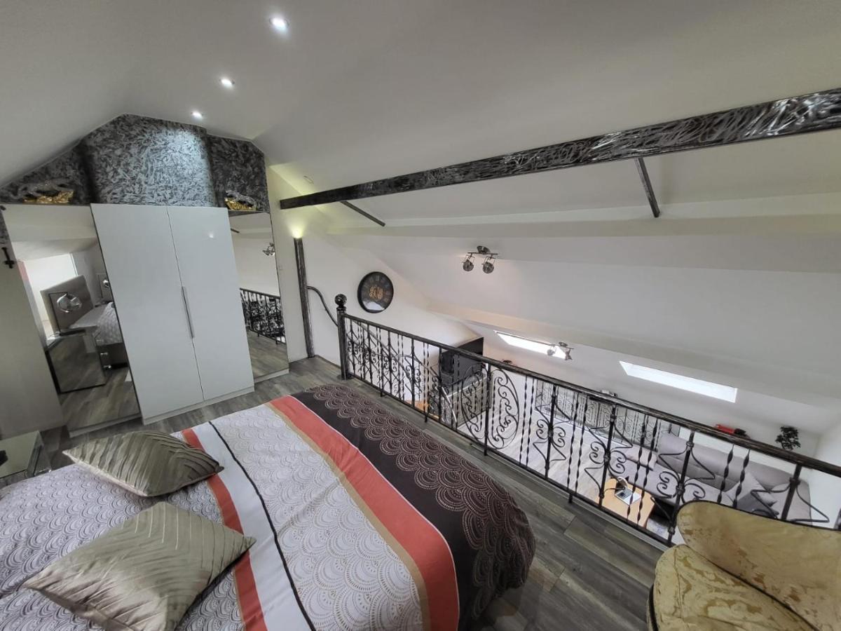 Duplex Elegant Situe A 1Min De La Gare Du Nord Apartment Brussels Exterior photo
